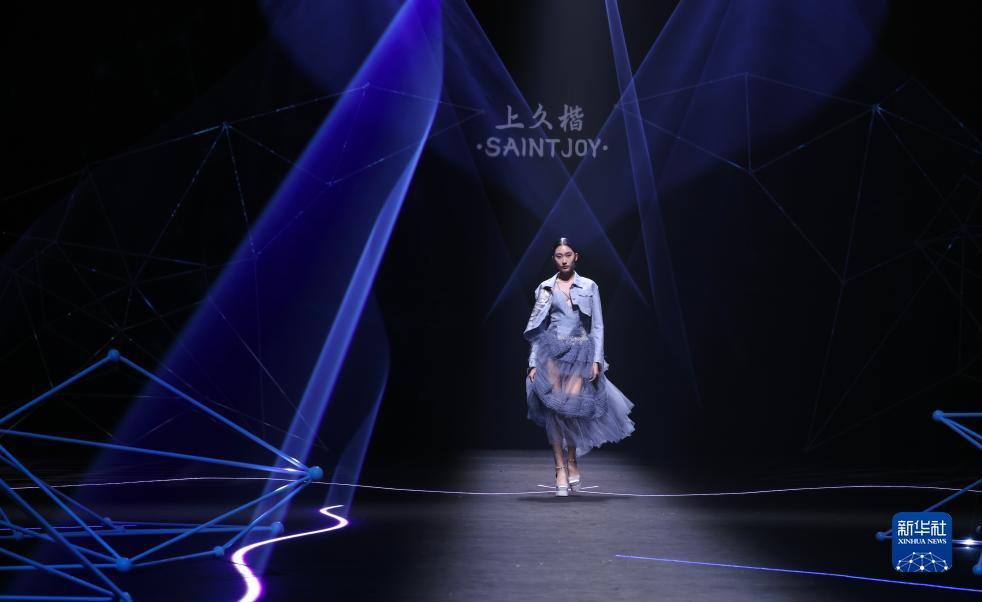 凤凰游戏客服电话
